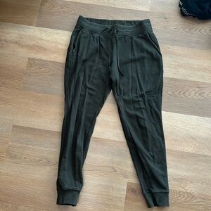 Lululemon scuba high rise jogger- OLIVE 10